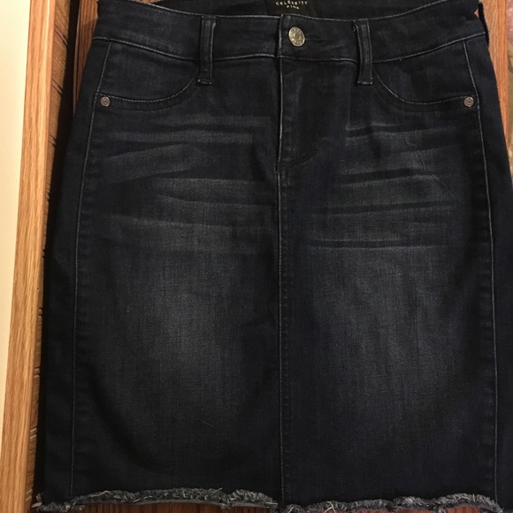 Celebrity Pink jean skirt - Picture 2 of 5